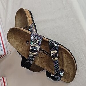 BIRKENSTOCK WOMEN SIZE 36